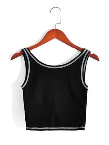 Tank Top Crop dengan Jahitan Kontras - Hitam - View 2