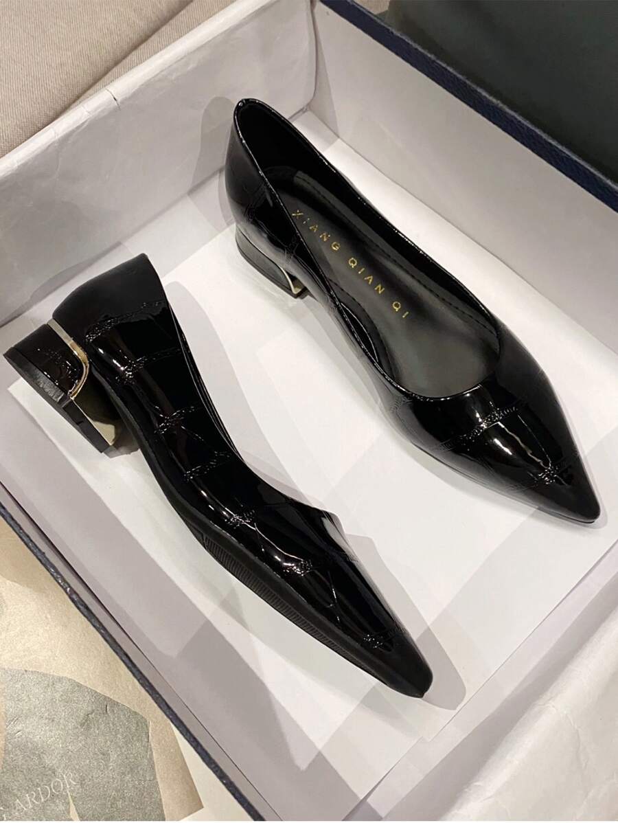 Fall/Winter Point Toe Crocodile Microfiber Patent Leather Flats - Black - View 1