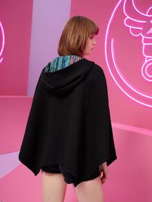 Claire-Lys 斗篷袖半拉鏈連帽絎縫外套 - 黑色 - 查看 2