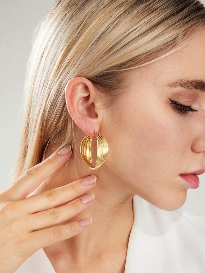 Twist Detail Hoop Earrings SHEIN