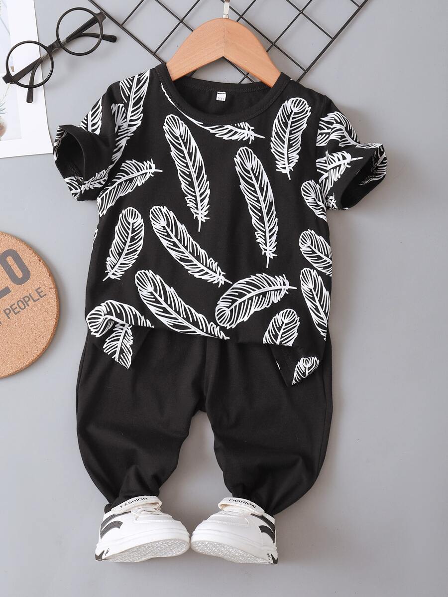Niñito Pantalones deportivos con camiseta con estampado de pluma - Negro - Ver 1