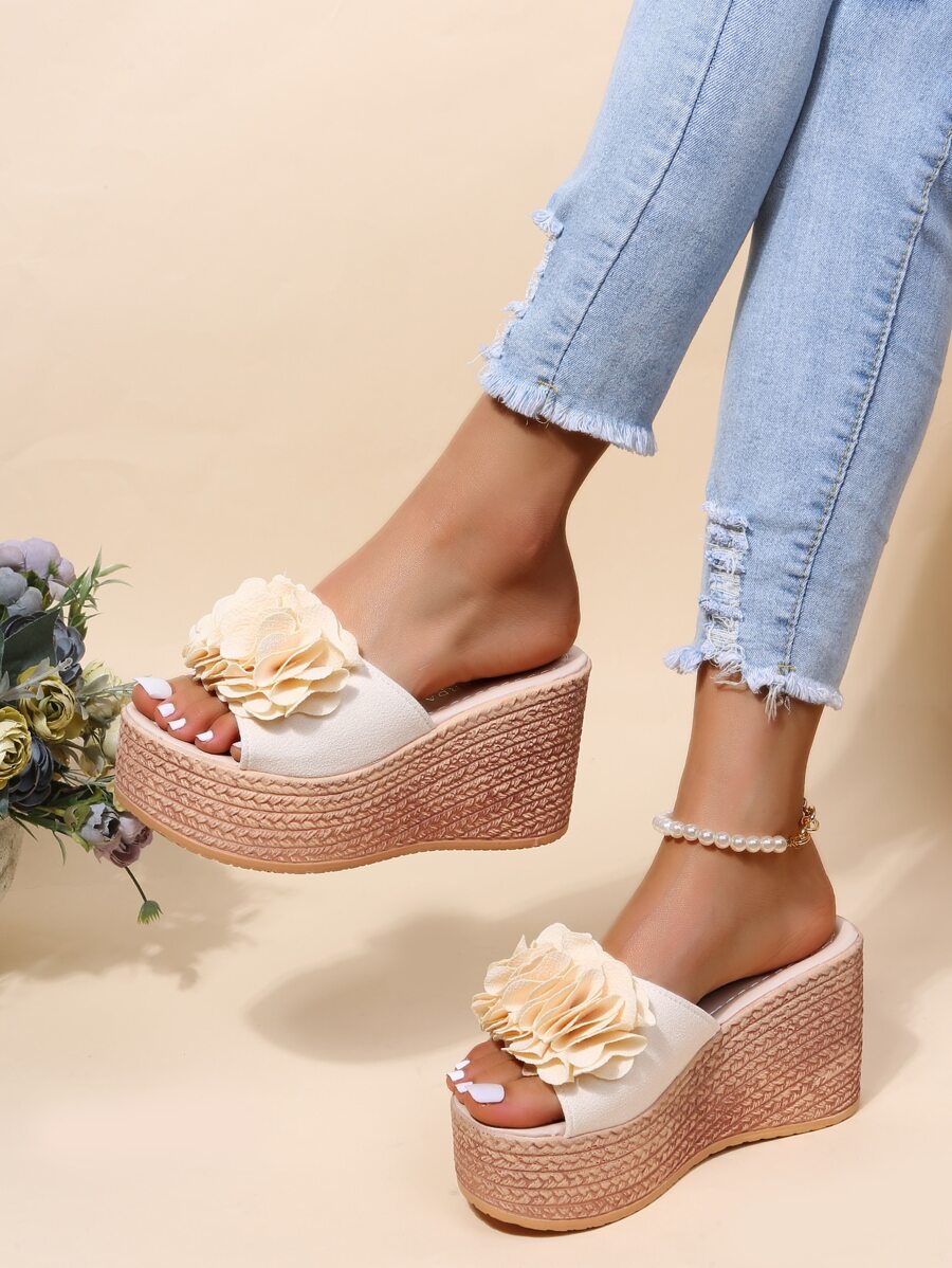 麂皮貼花裝飾坡跟涼鞋 - 米色 - 查看 1