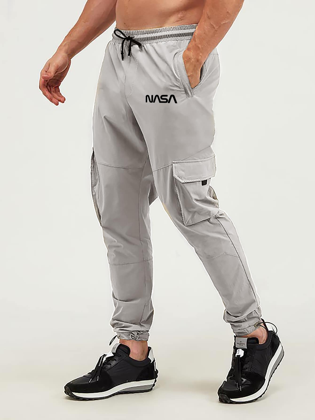 Manfinity 男士字母圖案翻蓋口袋抽繩下擺 - 灰色 - 查看 1