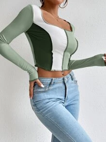 SHEIN EZwear Camiseta corta de color combinado con puntada de cuello cuadrado