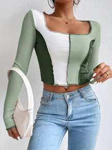 SHEIN EZwear Camiseta corta de color combinado con puntada de cuello cuadrado