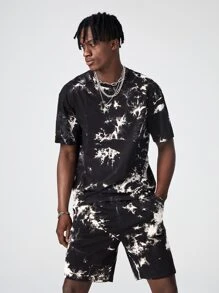 Manfinity RebelGame Hombres con parche de letra de tie dye Camiseta & Shorts deportivos Conjunto - Negro - Ver 1