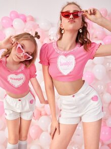 SHEIN 1入組愛心和字母圖案蕾絲邊短款上衣 - 粉色 - 查看 1