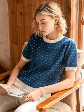 Knit Mix 优雅女士时尚针织法式通勤T恤，水钻领口设计，简约复古撞色宽松版型，适合春秋季穿着，随机图案，适合情人节、返校季、秋冬季女装，也适合圣诞节、感恩节和新年等场合。夏季休闲度假之选。