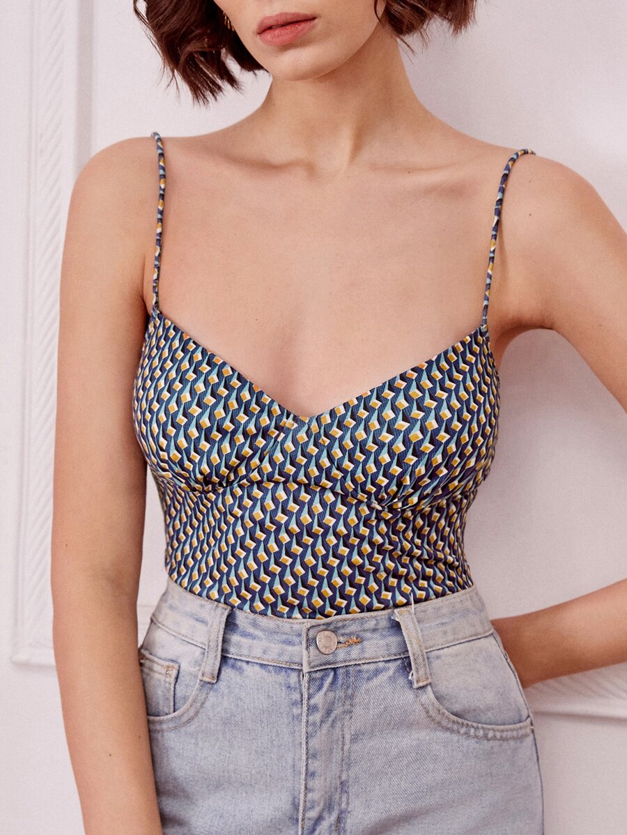 SHEIN Frenchy 幾何印花吊帶上衣 - 彩色 - 查看 1