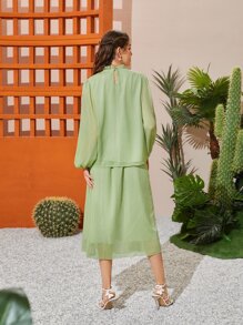 Mulvari 木耳邊領前打結燈籠袖金屬亮絲上衣和裙子套裝不附腰帶 - 青檸色 - 查看 3