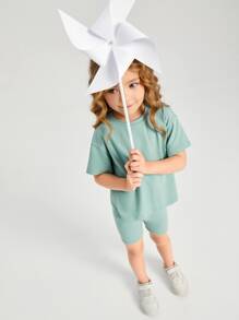 SHEIN Toddler Girls Cotton Drop Shoulder Top & Cycling Shorts Set - Mint Green - View 3