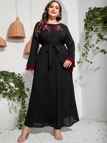 Mulvari Đầm Plus Size Thắt lưng Nghề thêu POM Pom phân lớp Hoa Khiêm tốn - màu đen - Xem 5