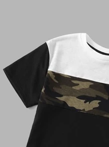 SHEIN 2 件套年轻男孩休闲时尚街头迷彩印花短袖 T 恤和运动裤套装，春夏秋 - 白色 - 查看 5