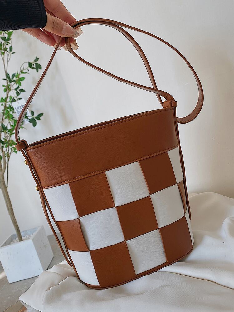 Details 156+ checkered bucket bag 3tdesign.edu.vn