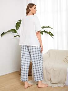 SHEIN 大碼前口袋上衣和雙色格子長褲睡衣套裝 - 藍白色 - 查看 2