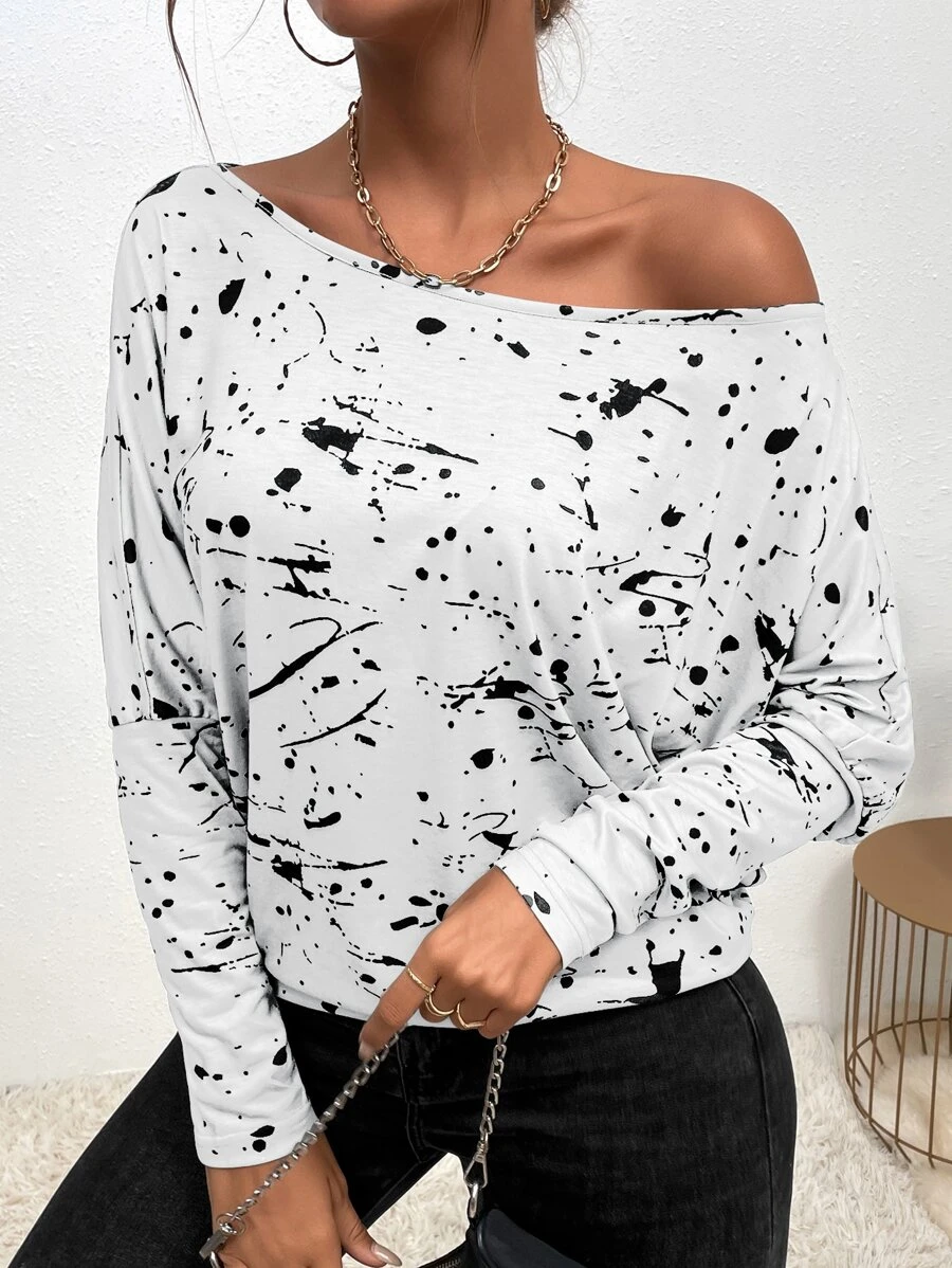 SHEIN Essnce Camiseta con estampado todo sobre con cuello de barco, camisetas gráficas para mujer - Blanco - Ver 1