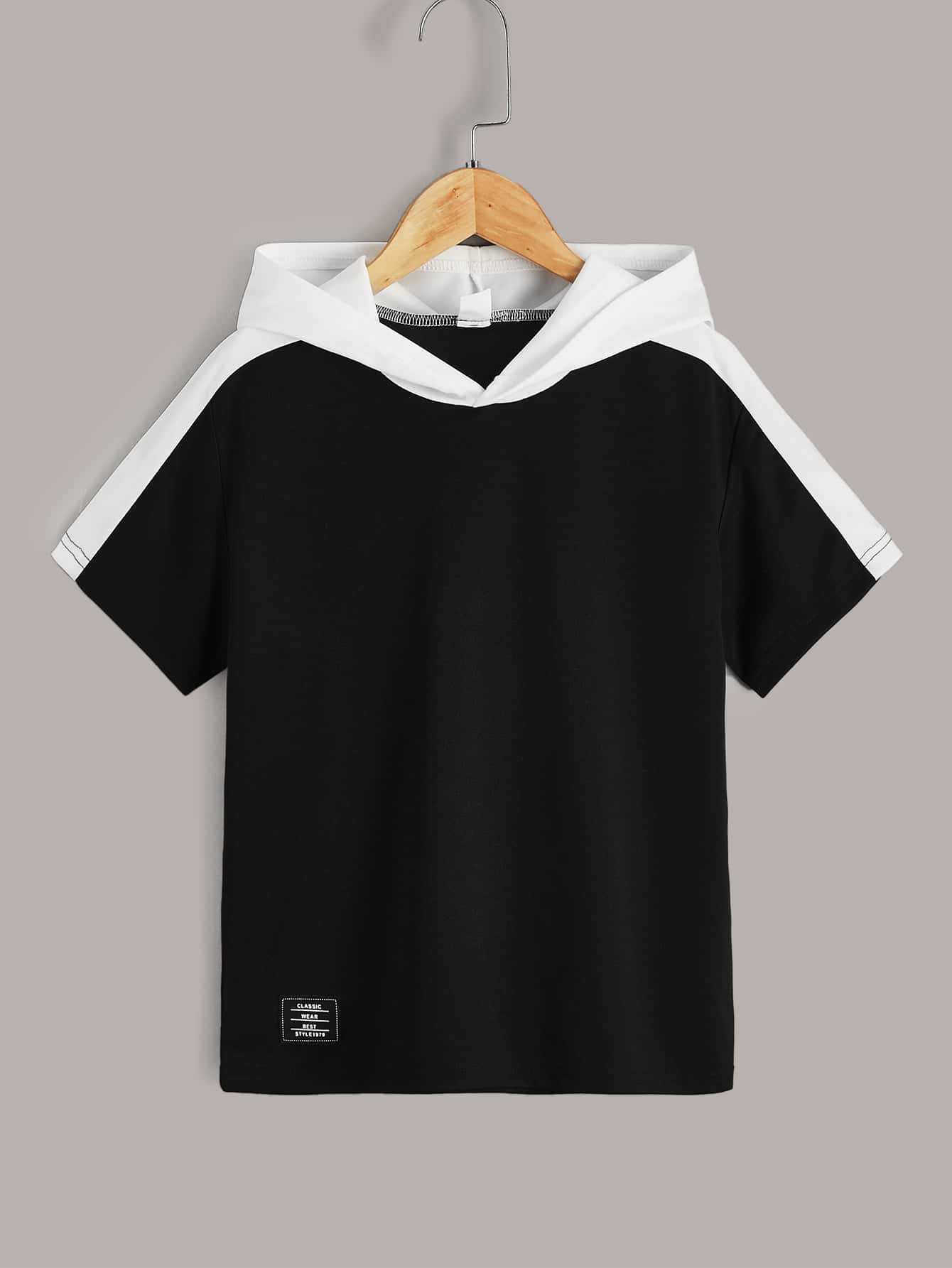 SHEIN 男孩拼接面字母補丁細節連帽T恤 - 黑色 - 查看 1