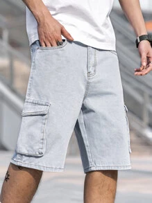 Manfinity 男士側翻蓋口袋百慕大牛仔短褲 - 淺色水洗藍 - 查看 5