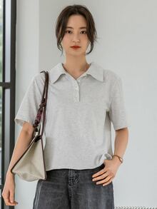 DAZY Camiseta de cuello polo bajo con abertura - Gris Claro - Ver 3