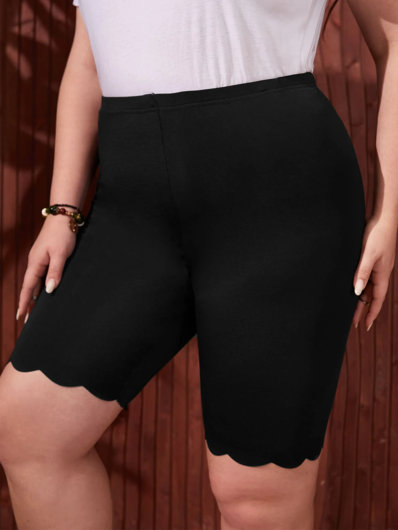 EMERY ROSE Plus High Waist Scallop Cycling Shorts - Black - View 1