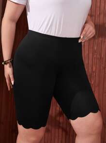 EMERY ROSE Plus High Waist Scallop Cycling Shorts - Black - View 3
