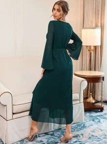 Modelyn 提花蕾絲貼花喇叭袖多層下擺洋裝 - 墨綠色 - 查看 2