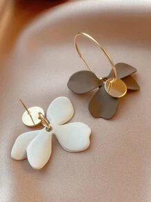 Flower Decor Drop Earrings Valentines - Multicolor - View 2