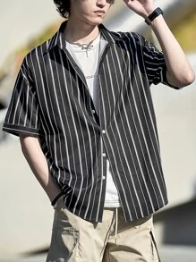 Manfinity 男士豎條紋落肩袖前排扣襯衫 - 黑色 - 查看 5