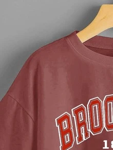 SHEIN Unity Camiseta corta de hombros caídos con estampado de letra - Color caoba - Ver 4