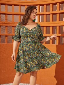 SHEIN VCAY 大碼小碎花泡泡袖洋裝