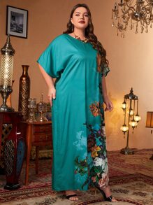 Mulvari Plus Batwing Sleeve Floral Dress