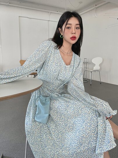 DAZY ディティ花柄プリント シャーリングカフ ランタンスリーブ ルーシュ ドレス