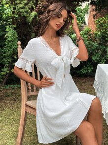 圓點蕾絲拼接拼接前打結洋裝 - 白色 - 查看 1