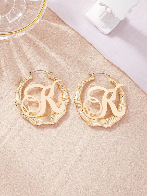 字母裝飾竹節圓耳環