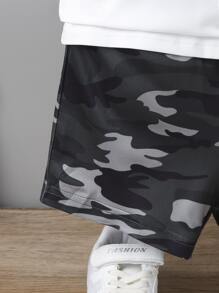 SHEIN Chàng trai trẻ In Khủng long Áo thun & Camo In Quần short - Nhiều màu - Xem 4