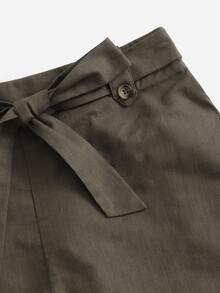 SHEIN Quần đùi nữ Thắt lưng Nút màu trơn Giải trí - xanh quân đội - Xem 3