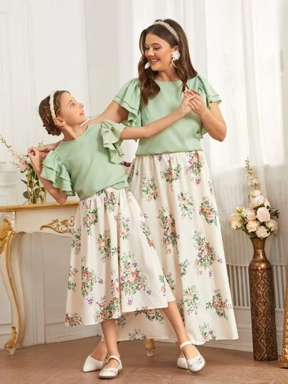 Mulvari fruncido de manga a capas Top & con estampado floral Set falda