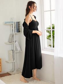 SHEIN Unity Conjunto de pijama Bata unicolor & Vestido de dormir de tirantes fruncido con botón falso