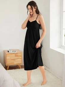 SHEIN Unity Conjunto de pijama Bata unicolor & Vestido de dormir de tirantes fruncido con botón falso