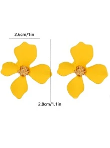 Ohrstecker mit Blume Dekor