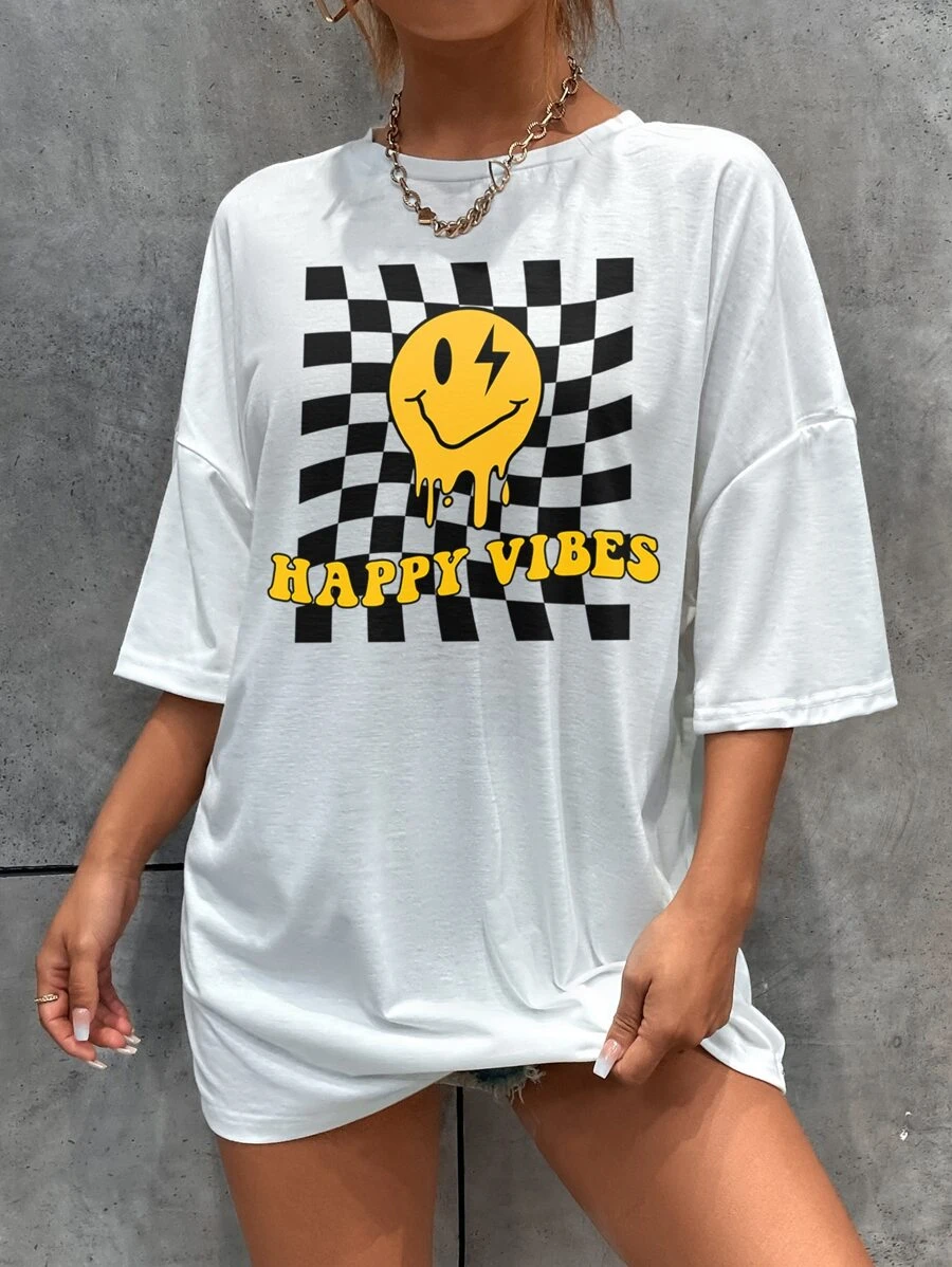 SHEIN Unity 字母和表情圖案落肩T恤 - 白色 - 查看 1