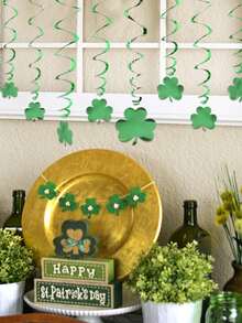 12件套圣帕特里克节悬挂式螺旋三叶草装饰（30片），Konsait幸运爱尔兰绿色三叶草箔片螺旋装饰，适用于家庭派对天花板、窗户、墙壁装饰，理想的绿色圣帕特里克节派对用品 - 綠色 - 查看 4