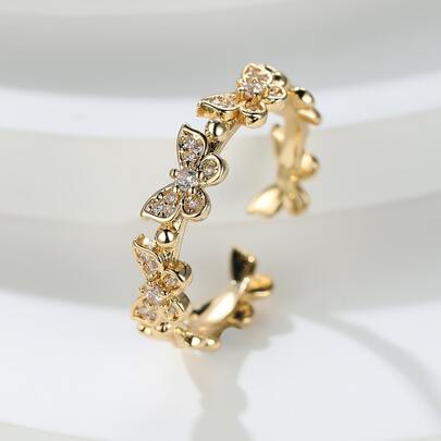 Anillo abierto con diseño de mariposa