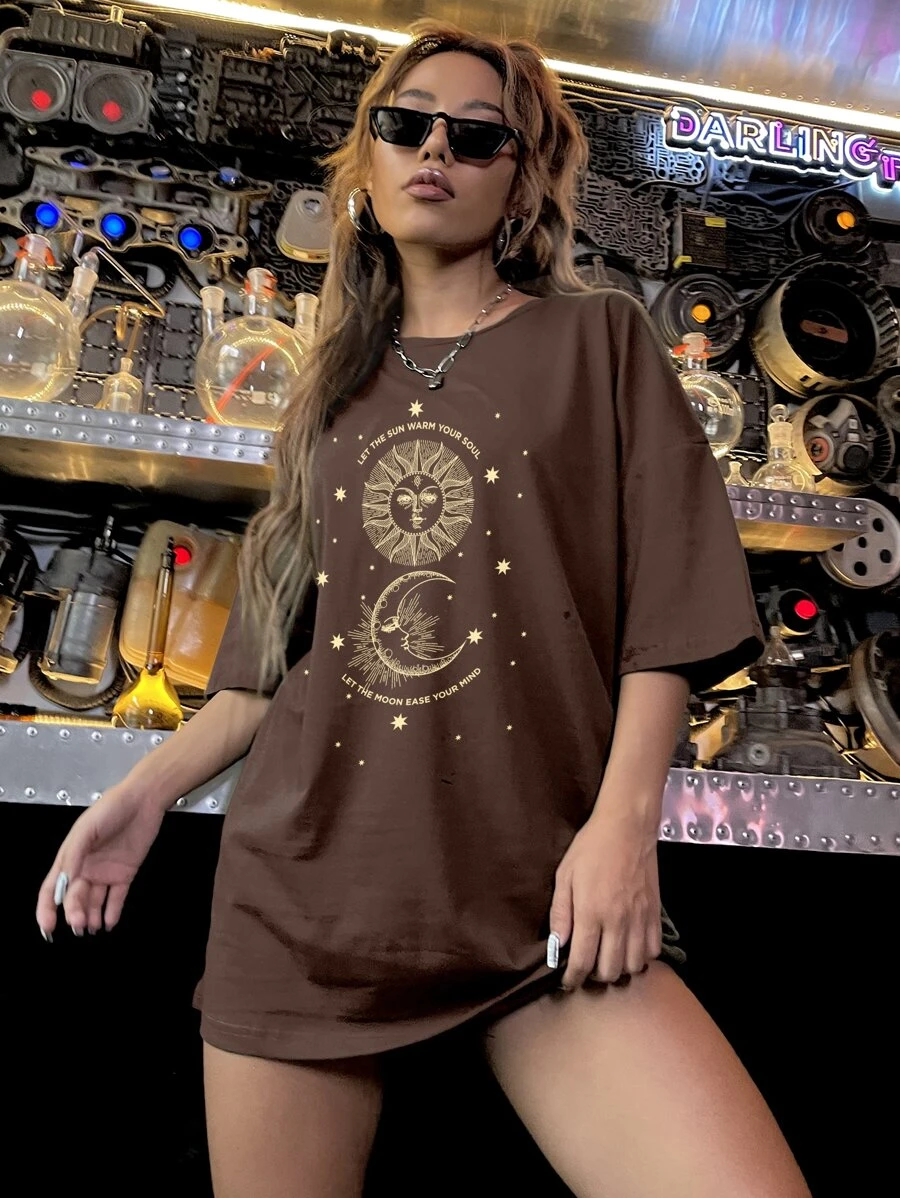 SHEIN LUNE 标语和太阳印花落肩T恤 让阳光温暖你的灵魂 让月亮抚慰你的心灵 图案T恤 女式上衣 - 咖啡棕 - 查看 1