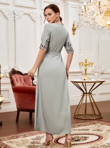 SHEIN Geo Print Square Neck Belted Kaftan - Light Grey - View 2