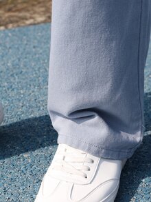 Manfinity 男士拉鏈門襟斜口袋牛仔褲 - 淺色水洗藍 - 查看 6