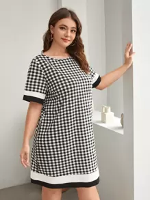 SHEIN Clasi Vestido estilo camiseta con estampado de guingán - Blanco y Negro - Ver 1