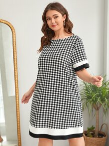 SHEIN Clasi Vestido estilo camiseta con estampado de guingán - Blanco y Negro - Ver 4