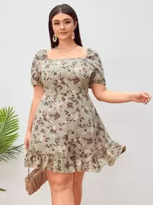 SHEIN VCAY 大碼印花方領泡泡袖荷葉邊連衣裙 - 卡其色 - 查看 1