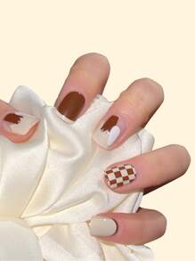 24pcs Checkerboard Fake Nail & 1sheet Tape & 1pc Nail File - Multicolor - View 1